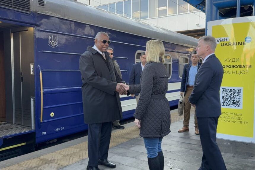 Austin arrives in Ukraine