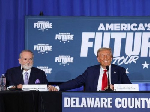 Mike Huckabee and Trump