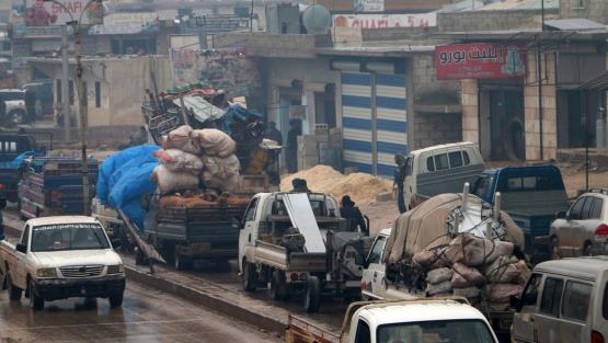 Civilians flee Aleppo