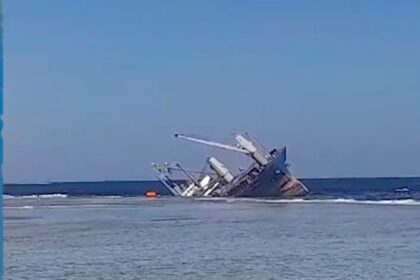 Cargo Ship sinks in Quseir