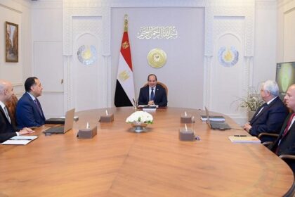 President SIsi meets ministers of Higher Education