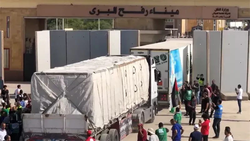 Aid trucks enter Gaza