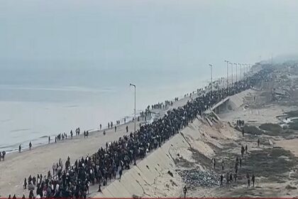 Palestinians returning to Northern Gaza