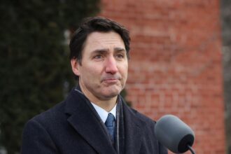 Justin Trudeau resigns