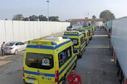 Egyptian ambulances at Rafah crossing