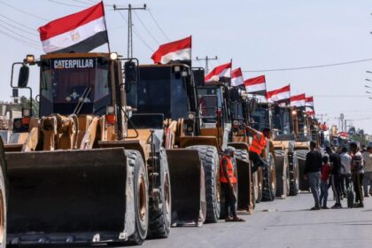 Egypt reconstruction convoy enters Gaza
