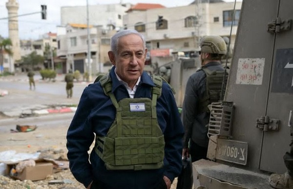 Netanyahu in Tulkaram refugee camp