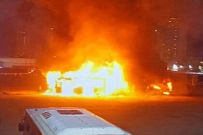 Bus blasts near Tel Aviv