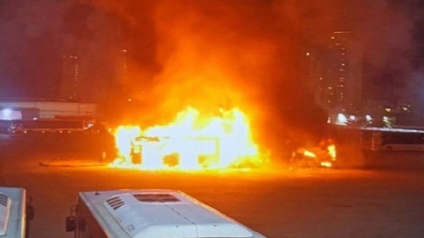 Bus blasts near Tel Aviv