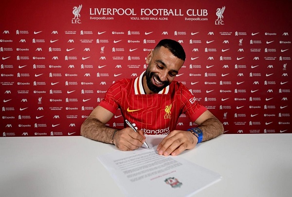 Mohamed Salah signs
