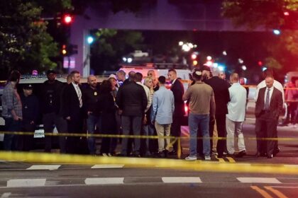 2 Jews shot