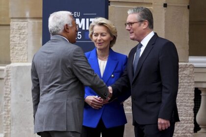 UK and EU sign