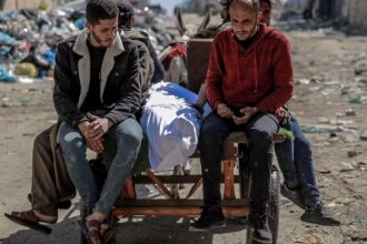 Palestinian killed while getting food