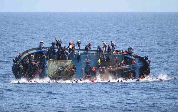 Boat capsizes