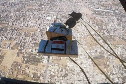 Egypt Airdroping aid Gaza