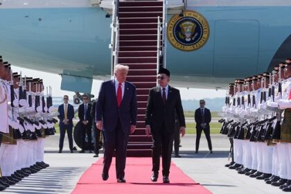 Trump arrives in Malaysia