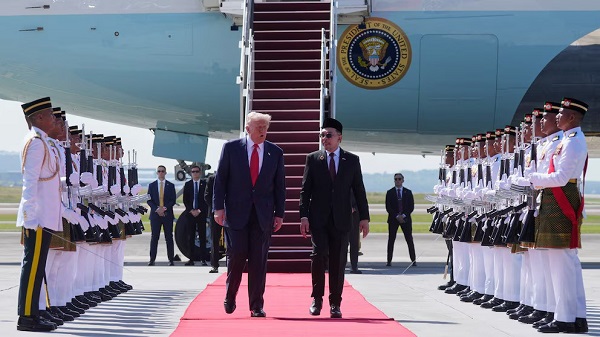 Trump arrives in Malaysia