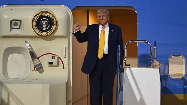 Trump in Japan