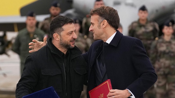 Macron and Zelensky