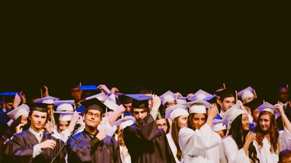 Students Graduate USA