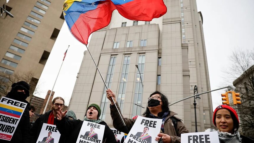 Protests for Maduro