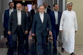 Iranian FM in Oman