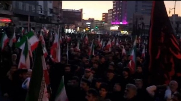 Iranian crowds