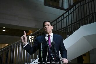 Rubio admits