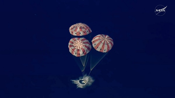 Artemis 11 splash