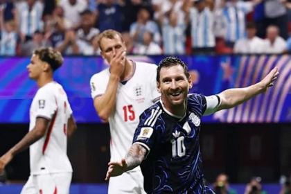 Argentina beats England