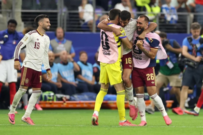 Spain beats France