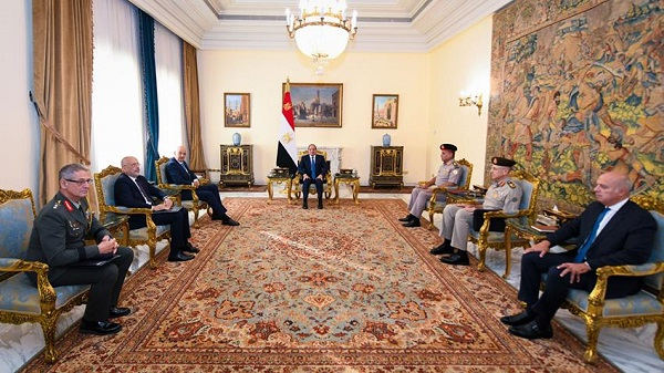 Sisi Greek defense min